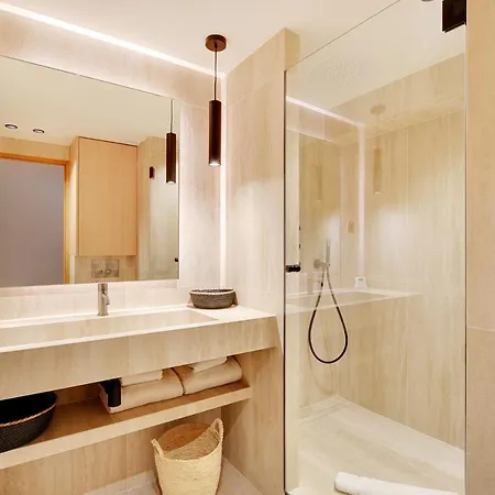 Pick A Flat's In Saint-germain-des-pres - Rue De Seine