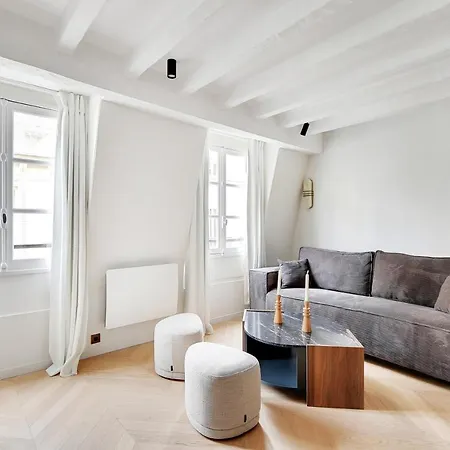 Pick A Flat's In Saint-germain-des-pres - Rue De Seine Paris